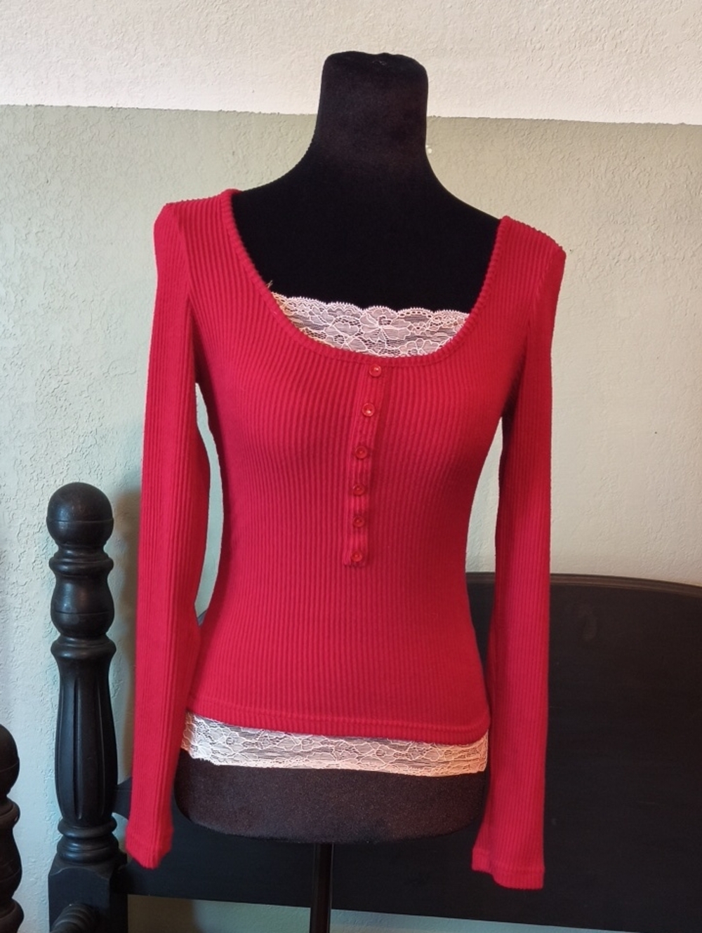 Women's BurgundyRibbed Scoop Neck Long-Sleeve Top with Lace Trim